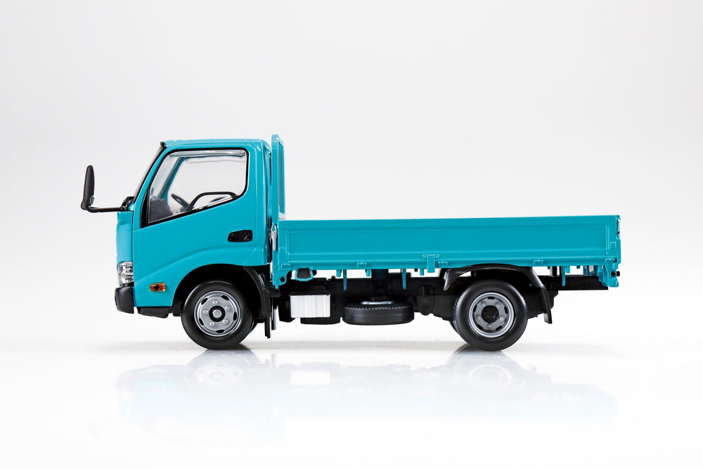 1/32 SNAP Hino Dutro Truck (Turquoise)