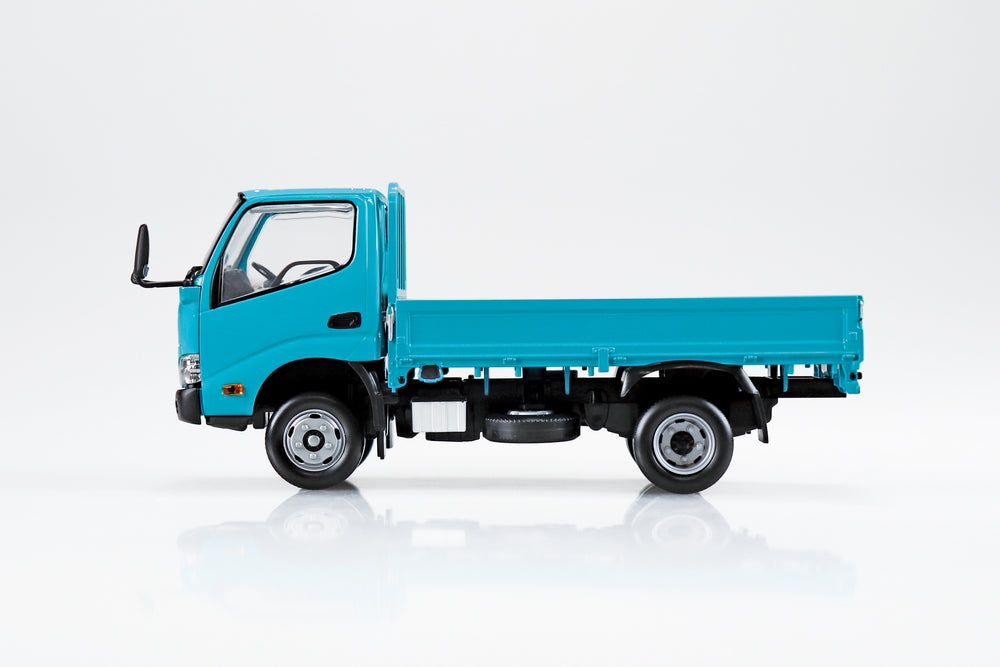 1/32 SNAP Hino Dutro Truck (Turquoise)