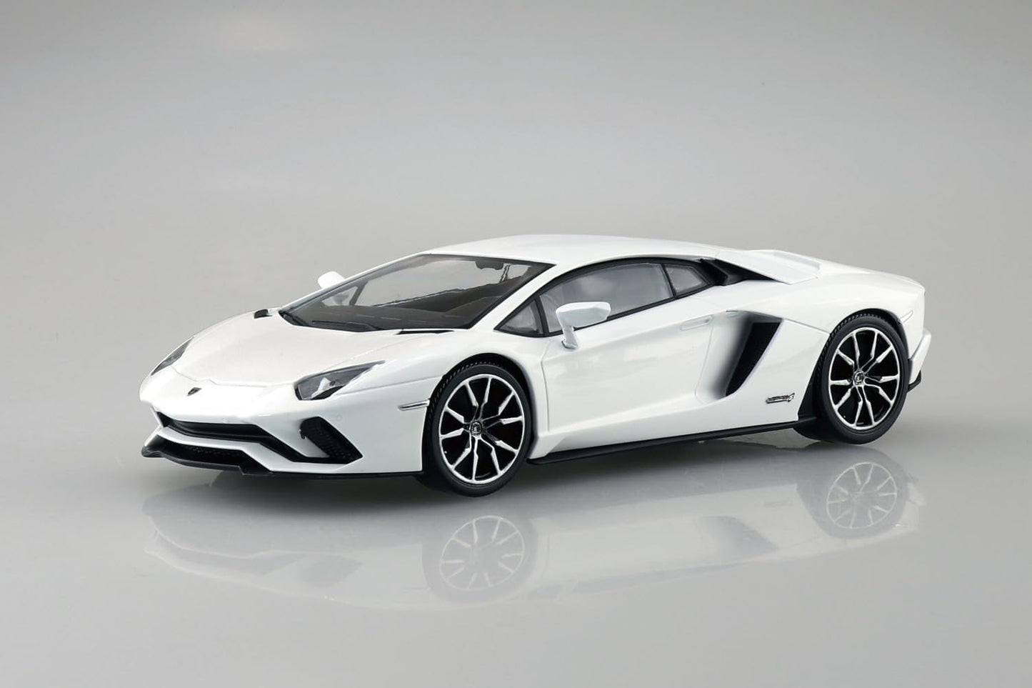 1/32 SNAP LAMBORGHINI AVENTADOR S (Pearl White)