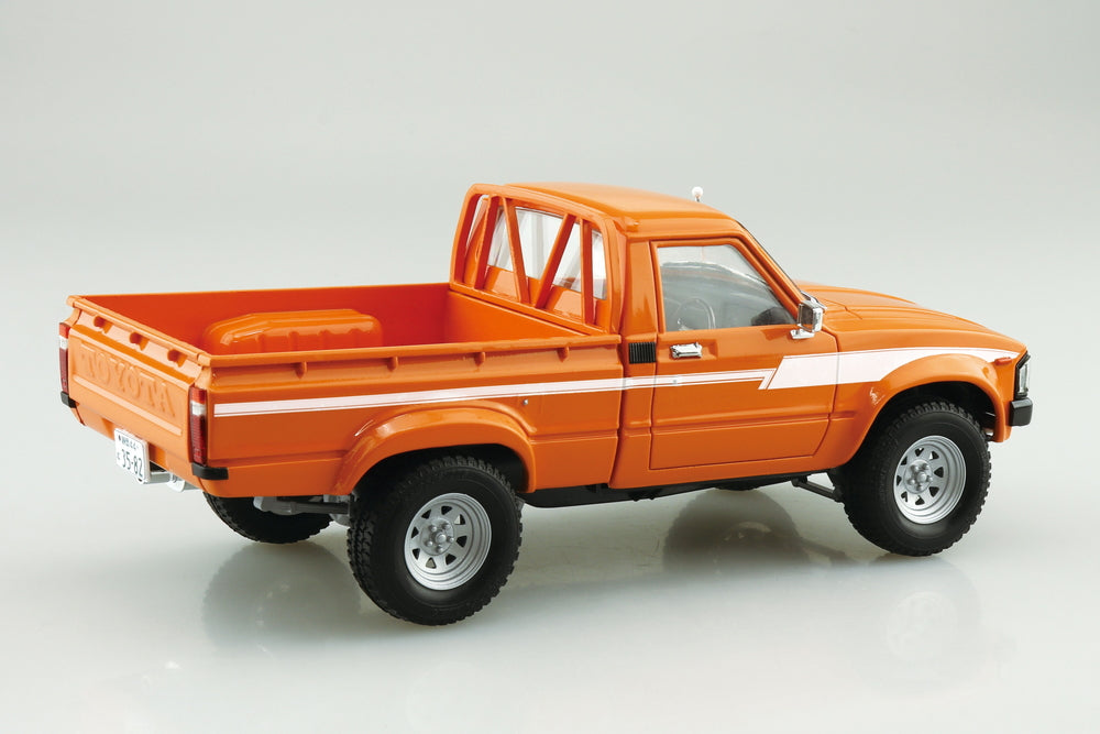 1/24 TOYOTA RN30 HILUX LIFT UP CUSTOM '78