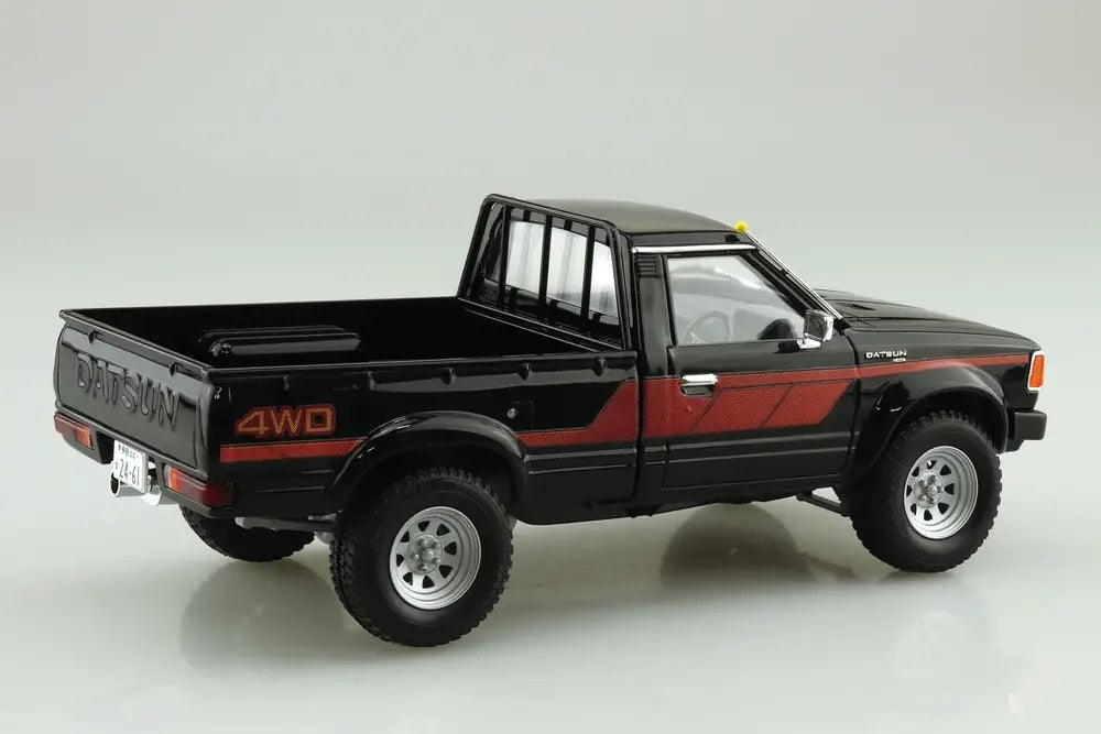 1/24 NISSAN 720 DATSUN TRUCK LIFT UP CUSTOM '82