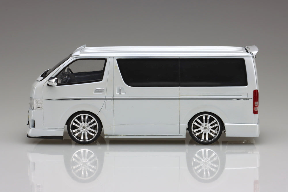 1/24 SILK BLAZE TOYOTA TRH200V HIACE Ver III '10