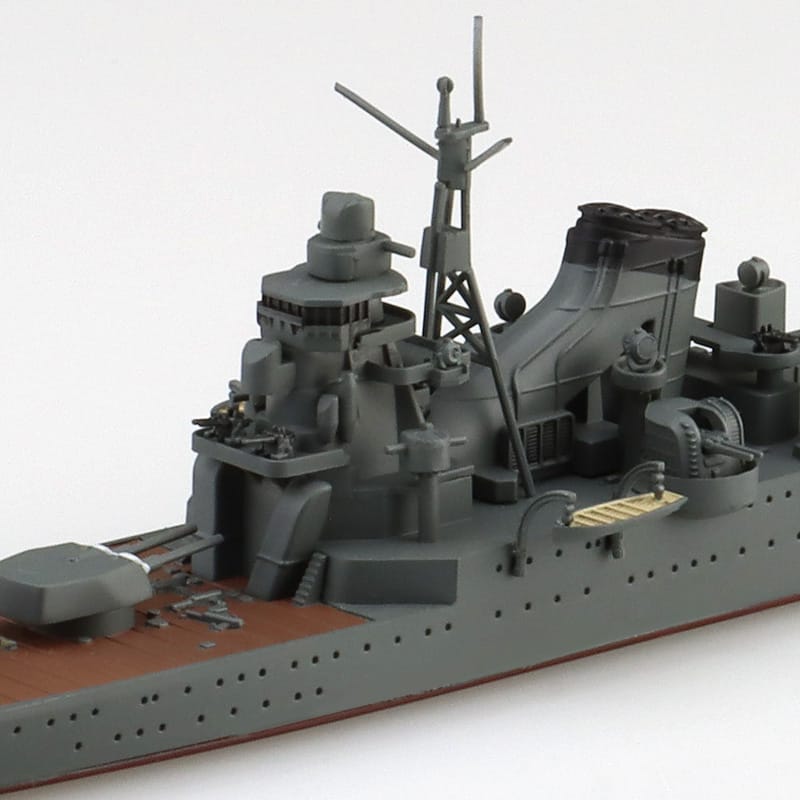 1/700 JAPANESE NAVY Heavy Cruiser Chikuma