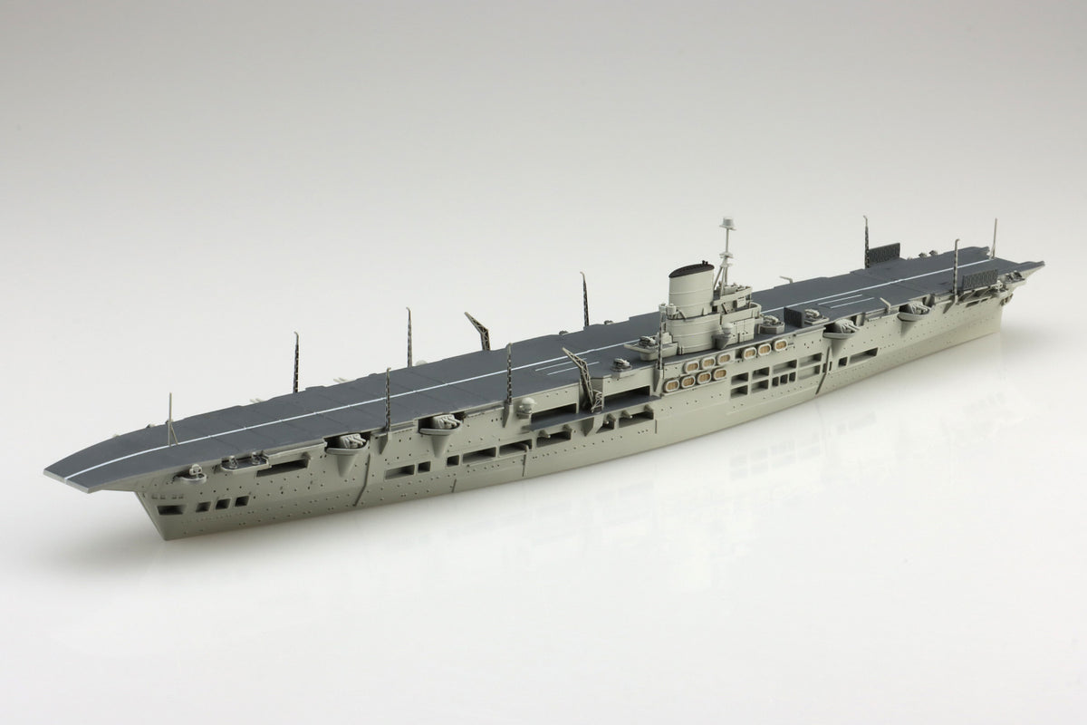 1/700 British Aircraft Carrier HMS Ark Royal