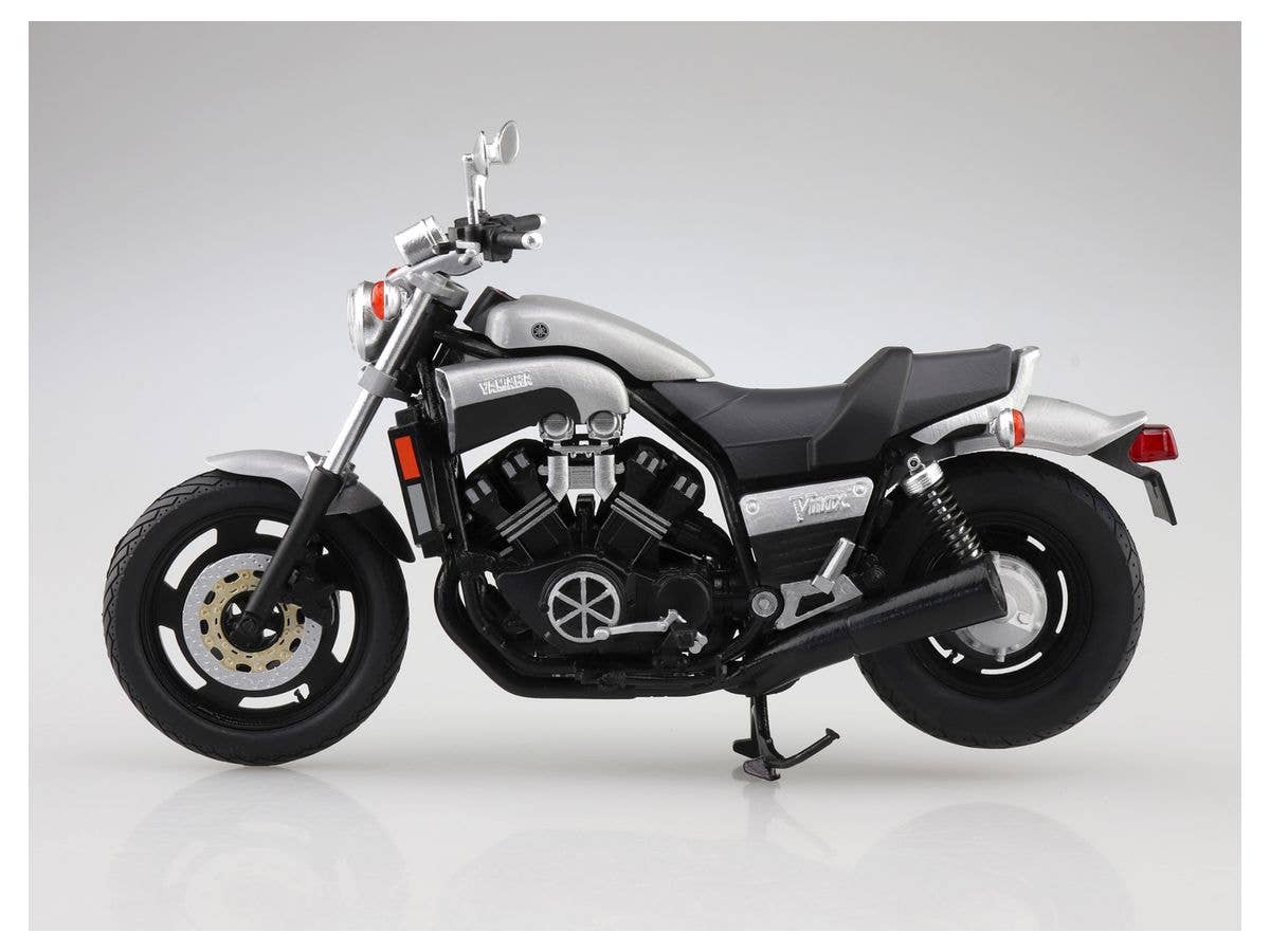 1/12 YAMAHA VMAX NEW SILVER DUST