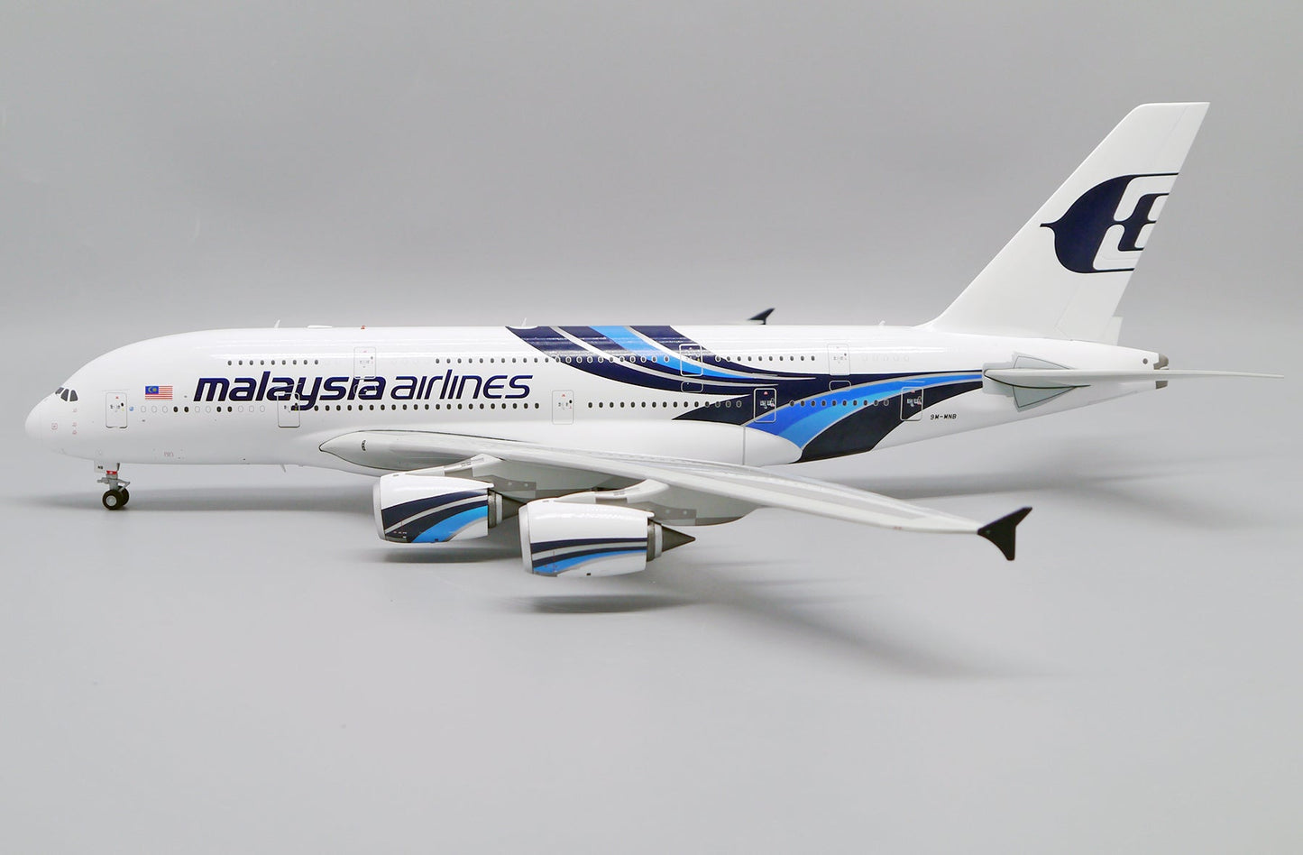 1/200 Malaysia Airlines A380 9MMNB