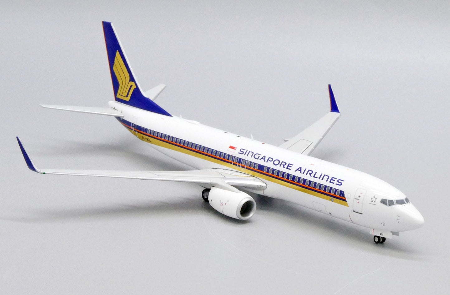 1/200 Singapore Airlines Boeing 737800 9VMGA