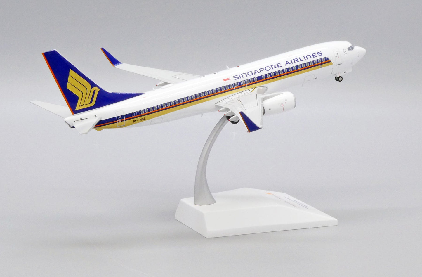 1/200 Singapore Airlines Boeing 737800 9VMGA