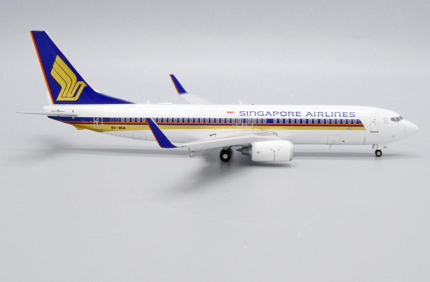 1/200 Singapore Airlines Boeing 737800 Flaps Down 9VMGA