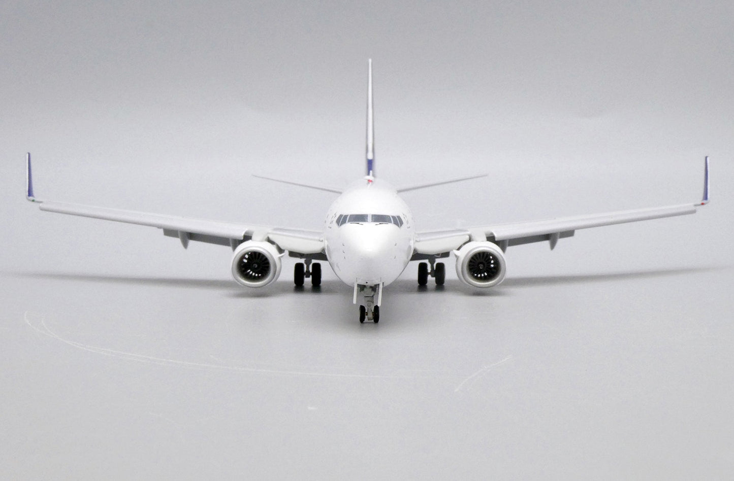 1/200 Singapore Airlines Boeing 737800 Flaps Down 9VMGA