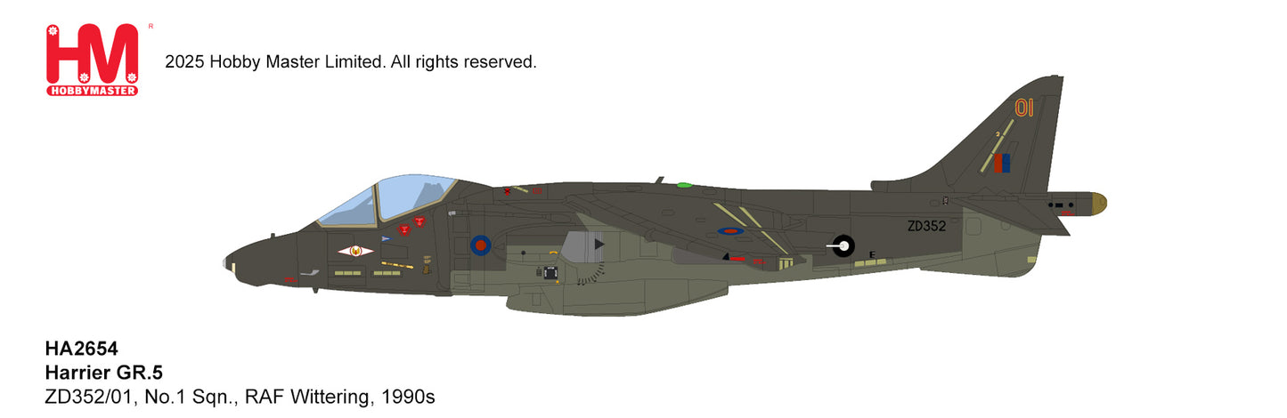 1/72 Harrier GR.5 ZD352/01 No.1 Sqn. RAF Wittering 1990s