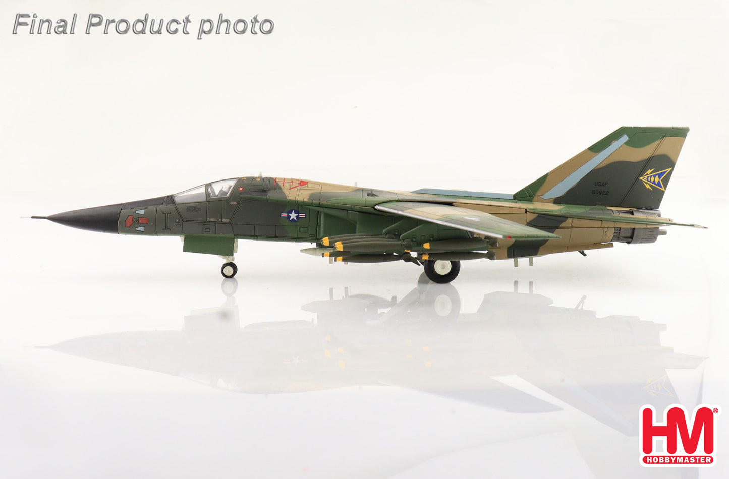 1/72 F-111A "Combat Lancer" 66-0022 USAF Takhli RTAFB 1968 (with 24 x Early Mk.82 Bomb)