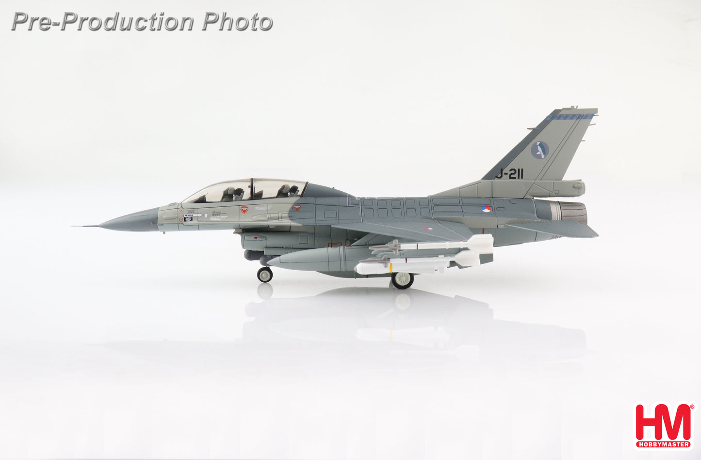 1/72 F-16B Fighting Falcon Block 20 MLU J-211 322 Squadron Polly Grey RNLAF Koninklijke Luchtmacht Leeuwarden Air Base 2006