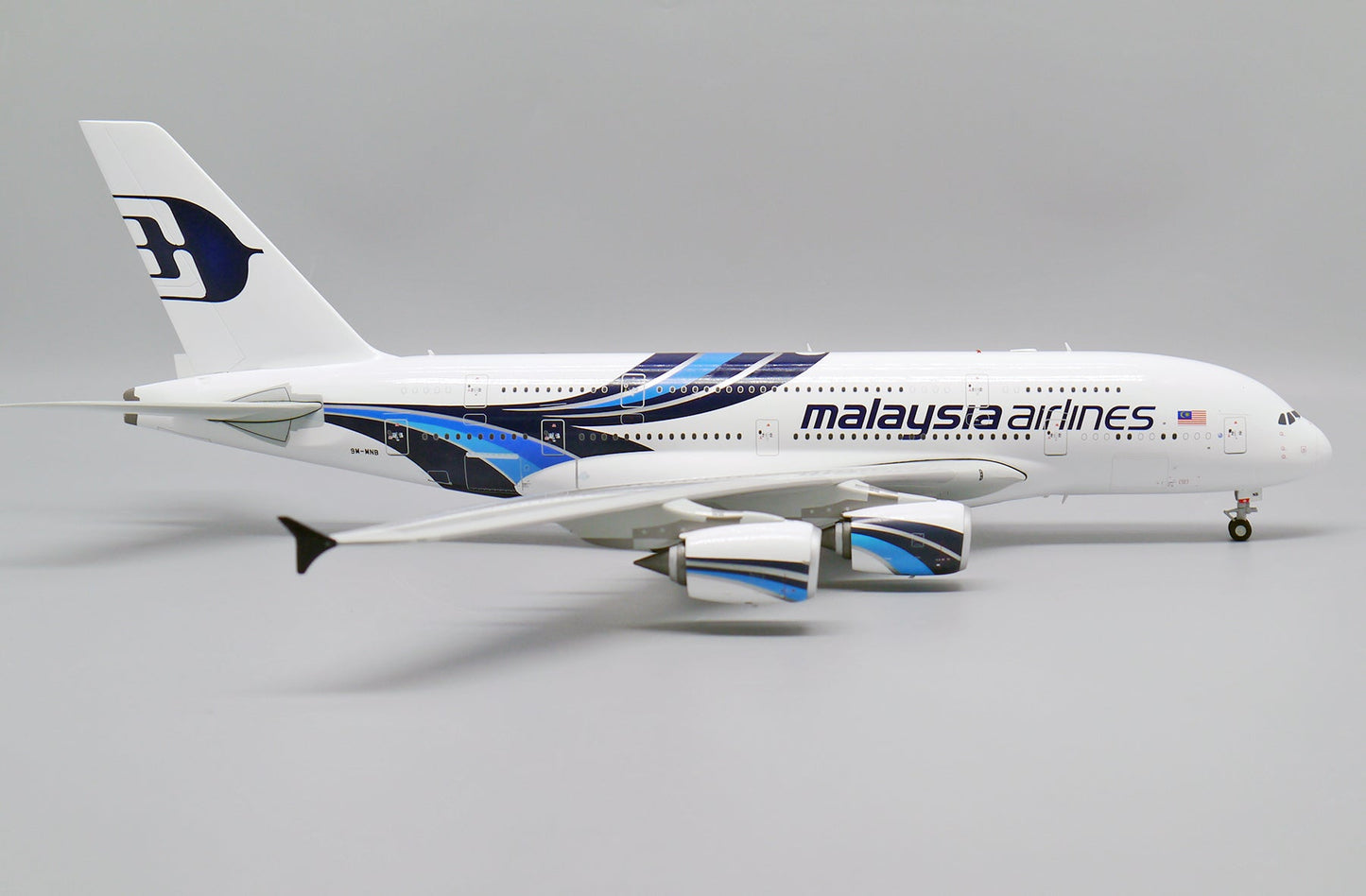 1/200 Malaysia Airlines A380 9MMNB