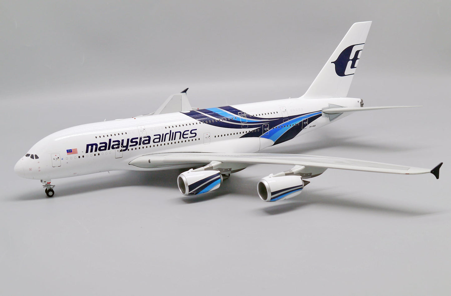 1/200 Malaysia Airlines A380 9MMNB