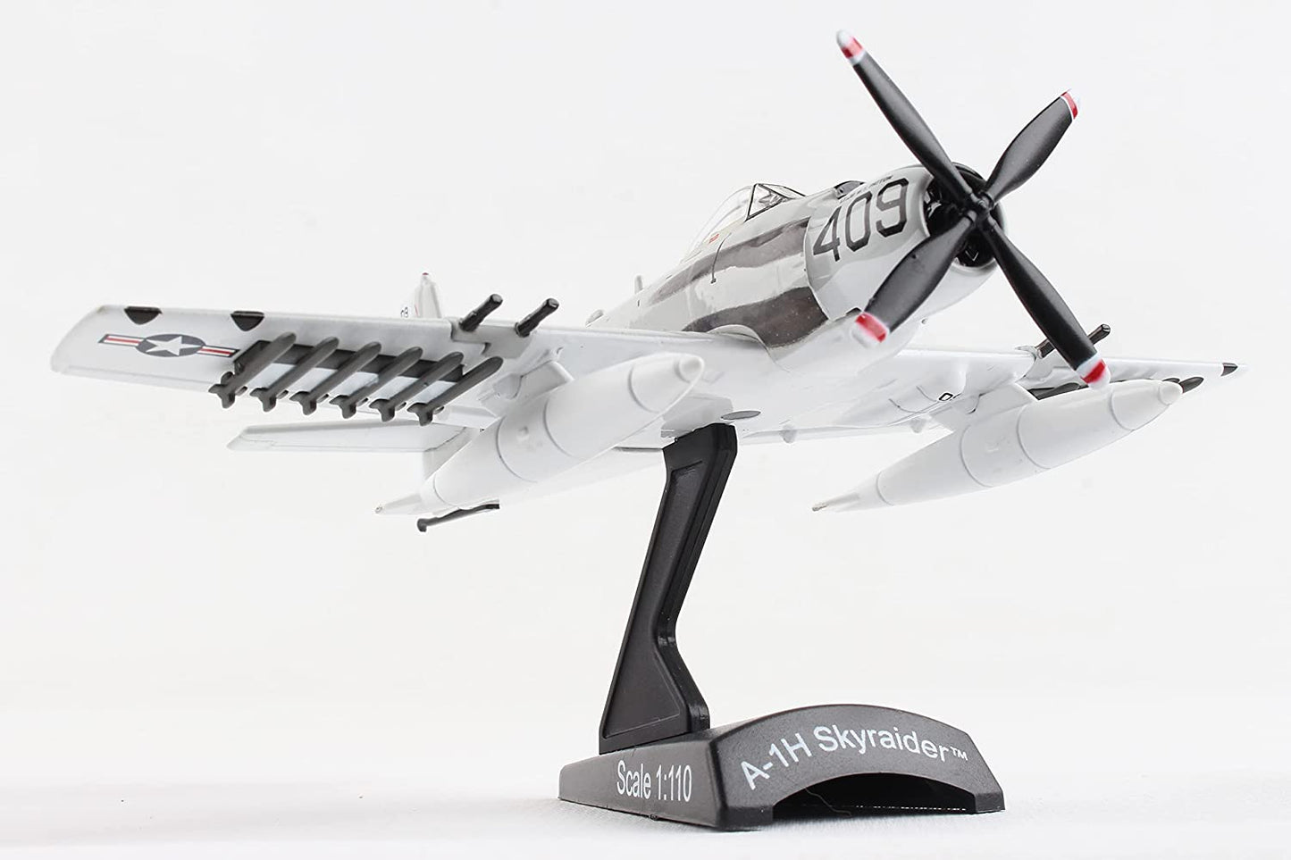 1/110 A1H Skyraider - Papoose Flight -