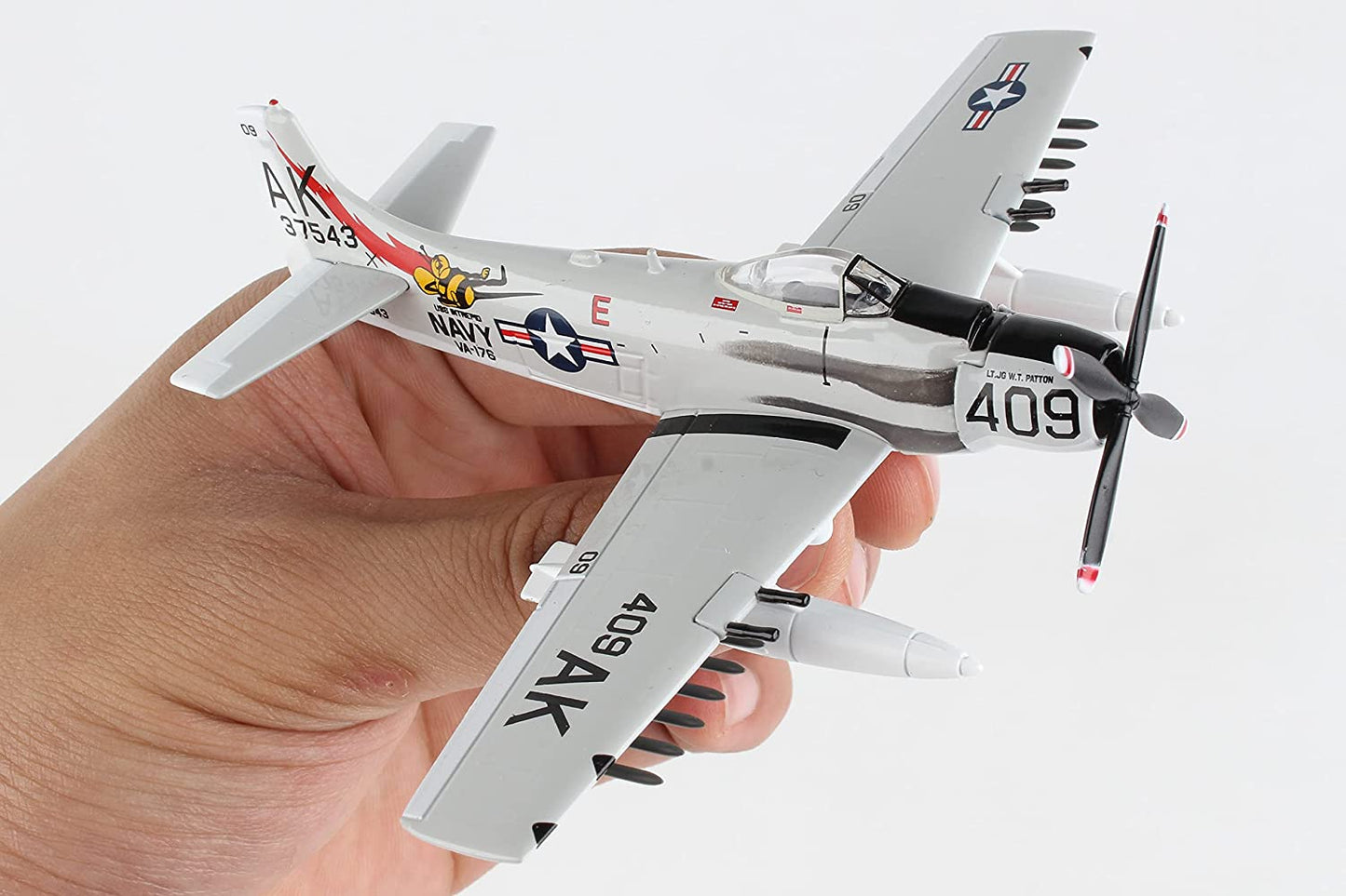 1/110 A1H Skyraider - Papoose Flight -