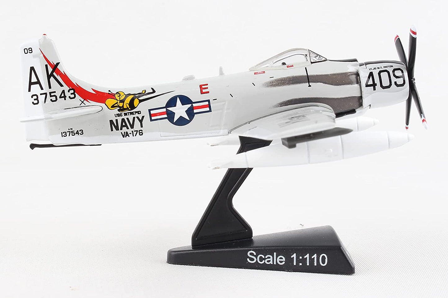 1/110 A1H Skyraider - Papoose Flight -