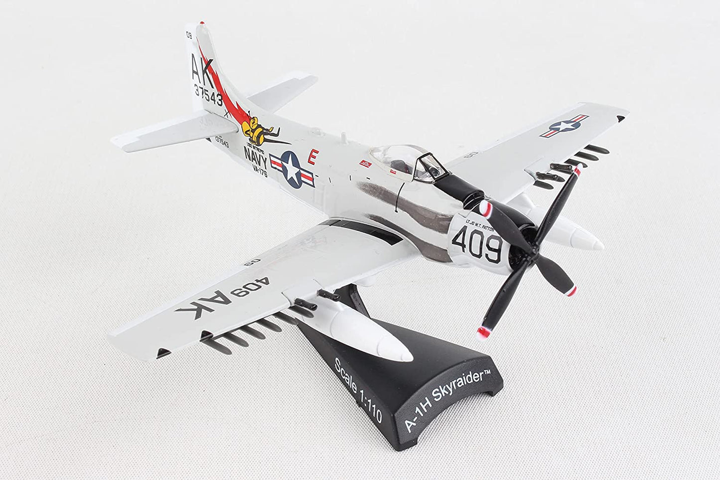1/110 A1H Skyraider - Papoose Flight -