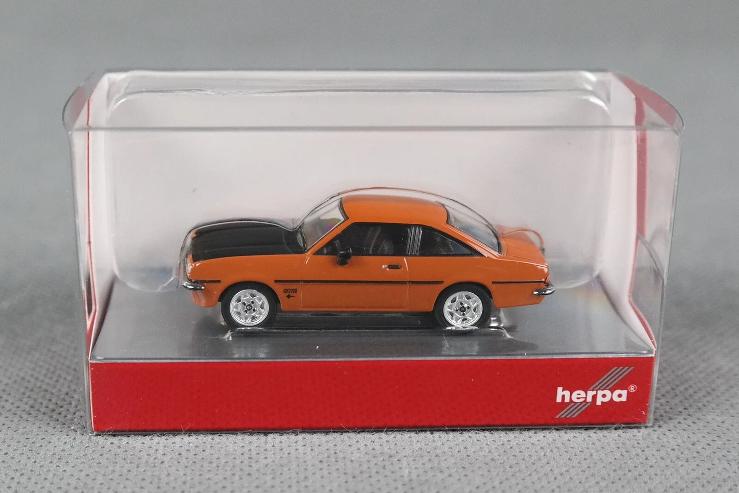 1/87 Opel Manta B Sienna Red