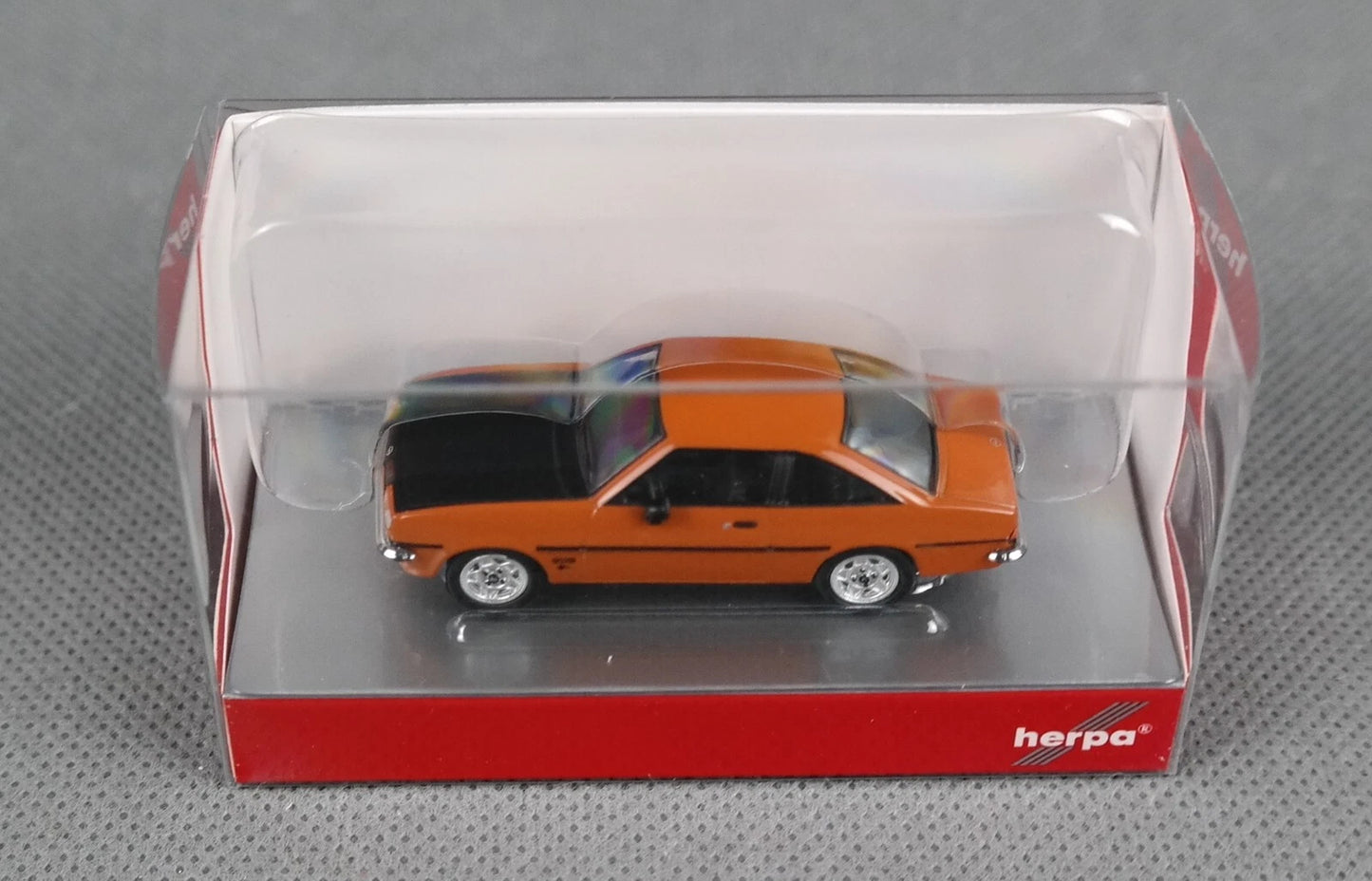 1/87 Opel Manta B Sienna Red
