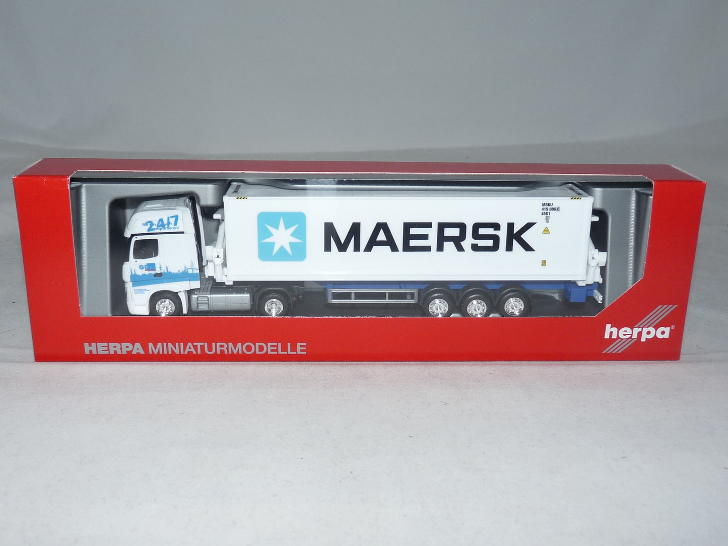 1/87 Mercedes-Benz Actros Gigaspace Hammar Container Sideloader Trailer "GDH / Maersk"