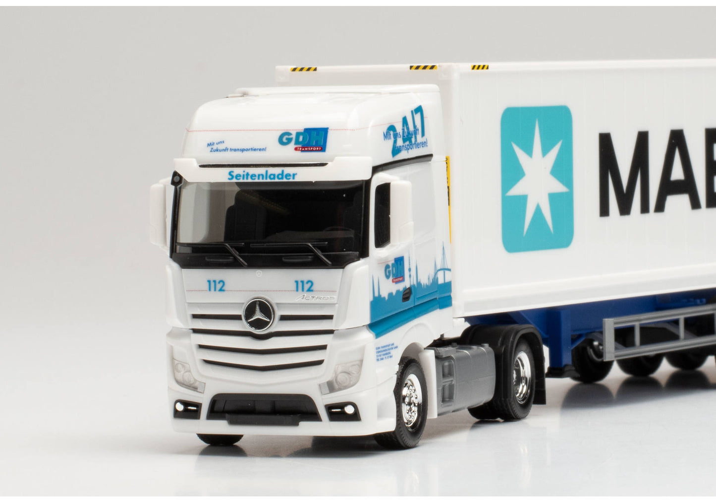 1/87 Mercedes-Benz Actros Gigaspace Hammar Container Sideloader Trailer "GDH / Maersk"