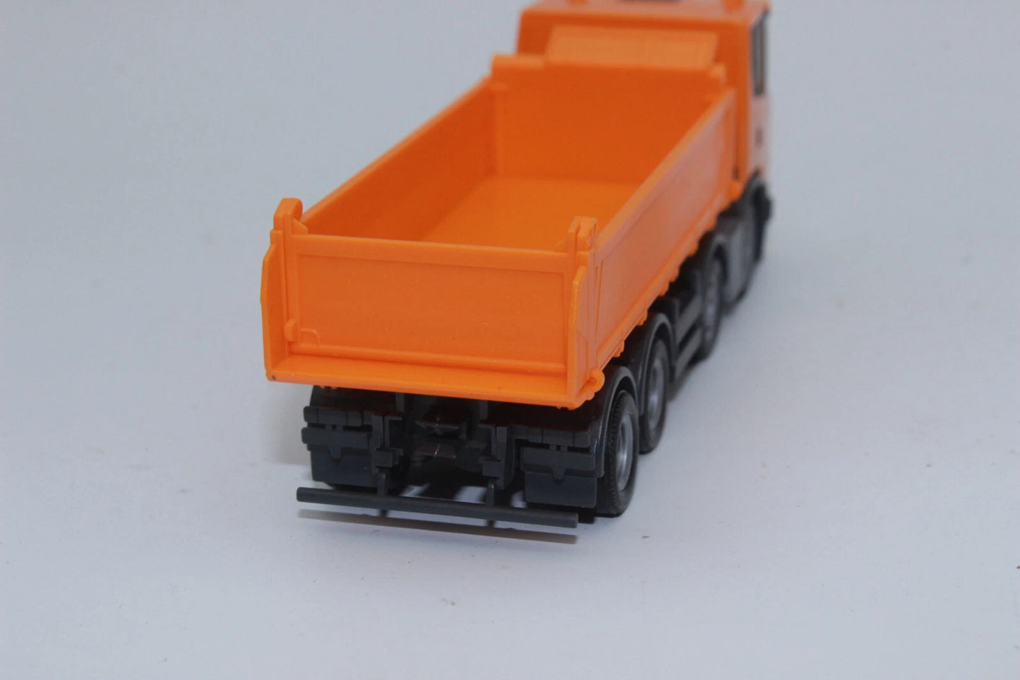 1/87 Scania XT17 Meiler Threeway Dumper Orange