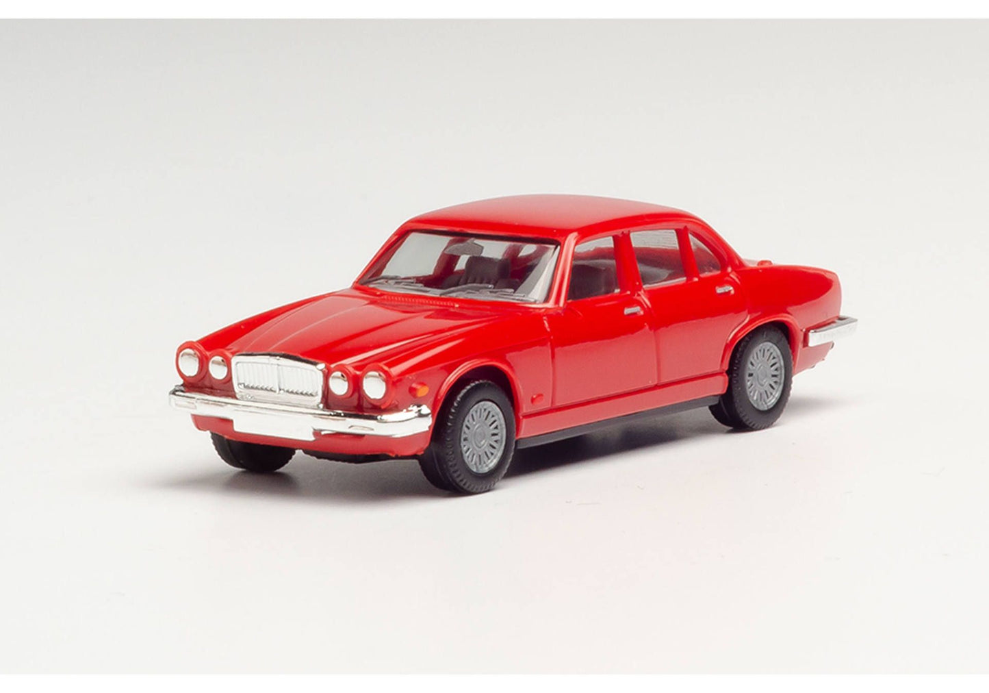 1/87 Jaguar XJ 6 Red
