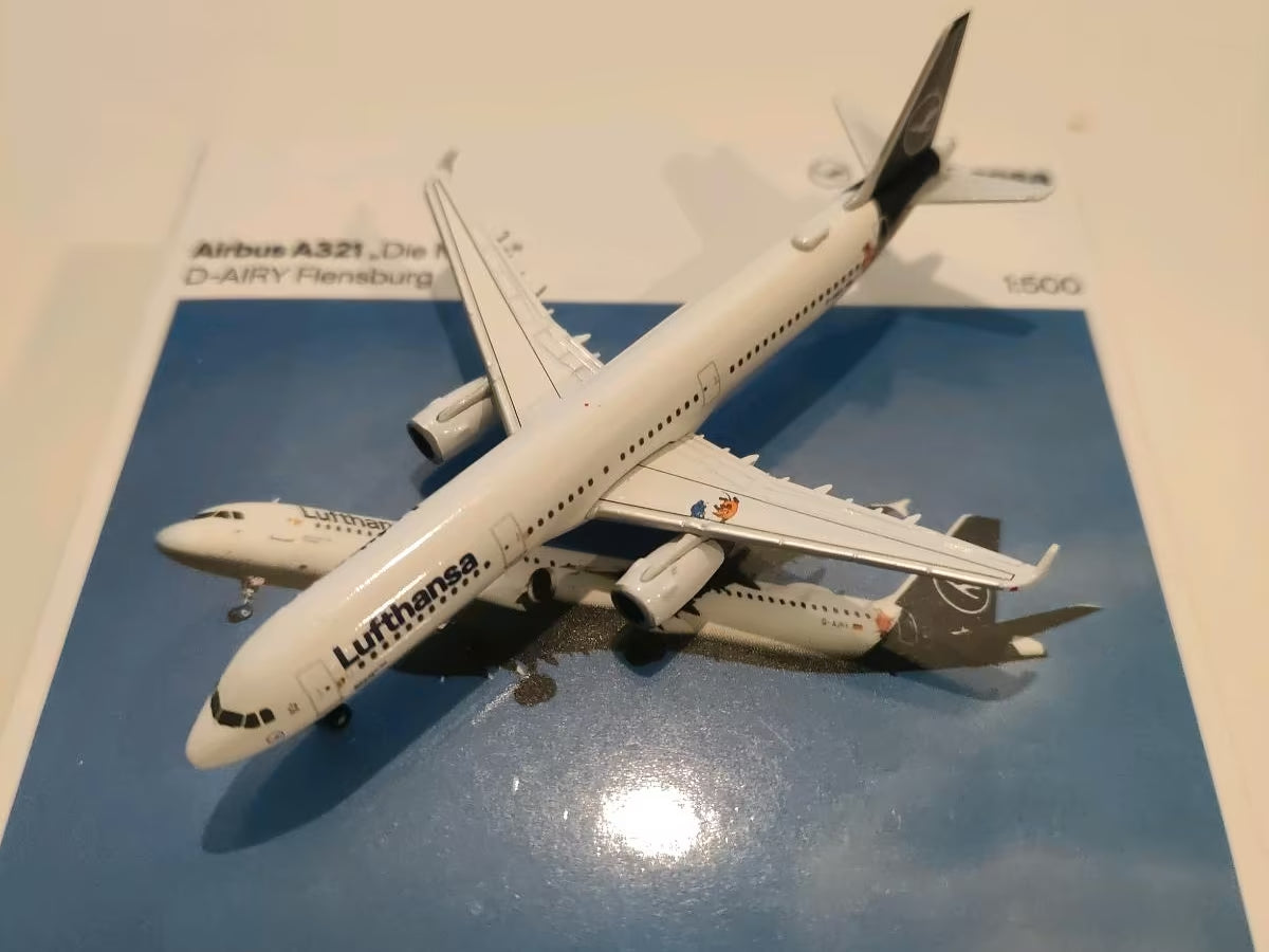 1/500 United Airlines Boeing 737-800 New 2019 Colors N37267