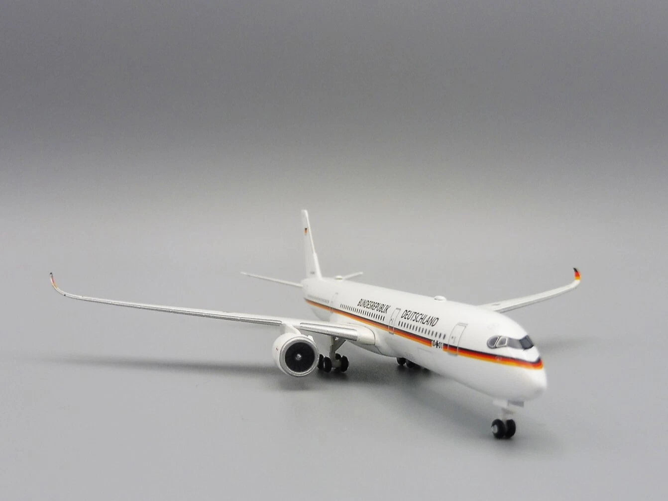 1/500 Luftwaffe Flugbereitschaft Airbus A350-900 "Konrad Adenauer"