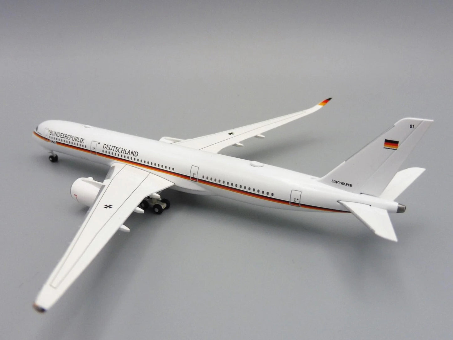 1/500 Luftwaffe Flugbereitschaft Airbus A350-900 "Konrad Adenauer"