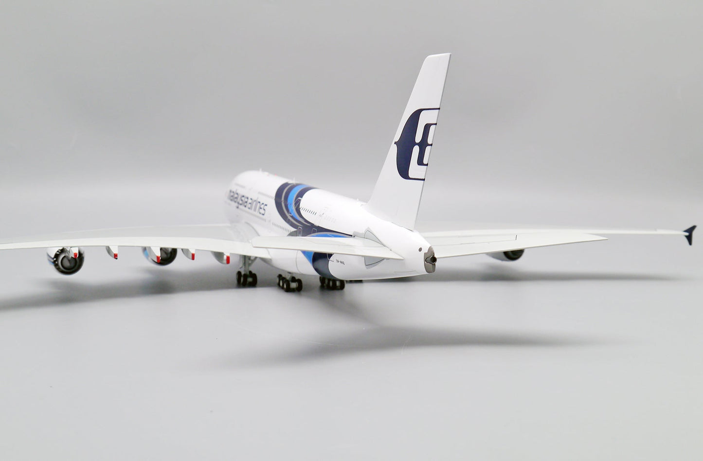 1/200 Malaysia Airlines A380 9MMNB