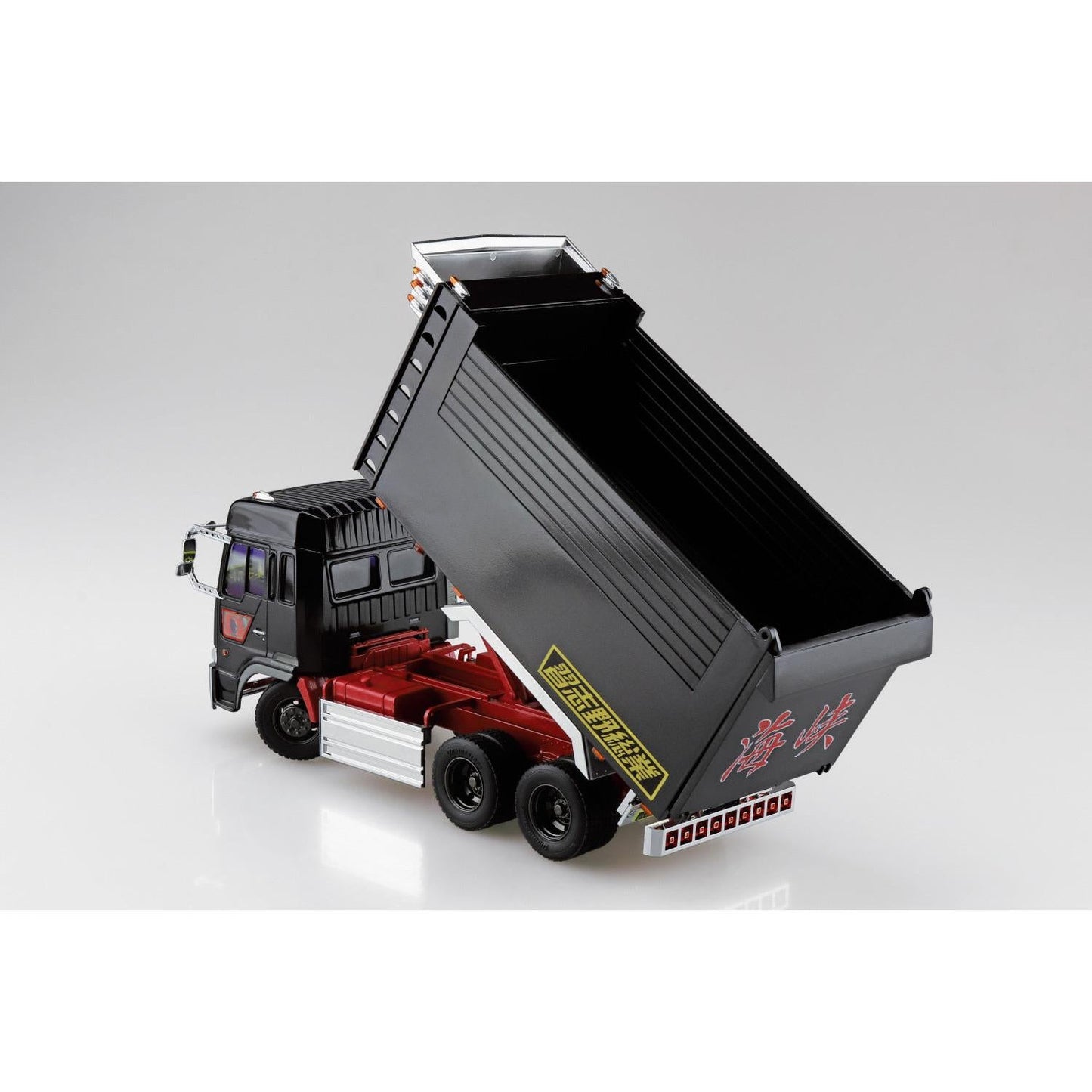 1/32 IPPATSUYA Decorated Truck