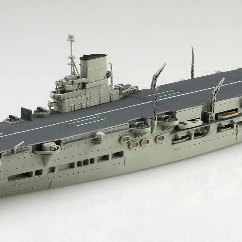1/700 British Aircraft Carrier HMS Ark Royal