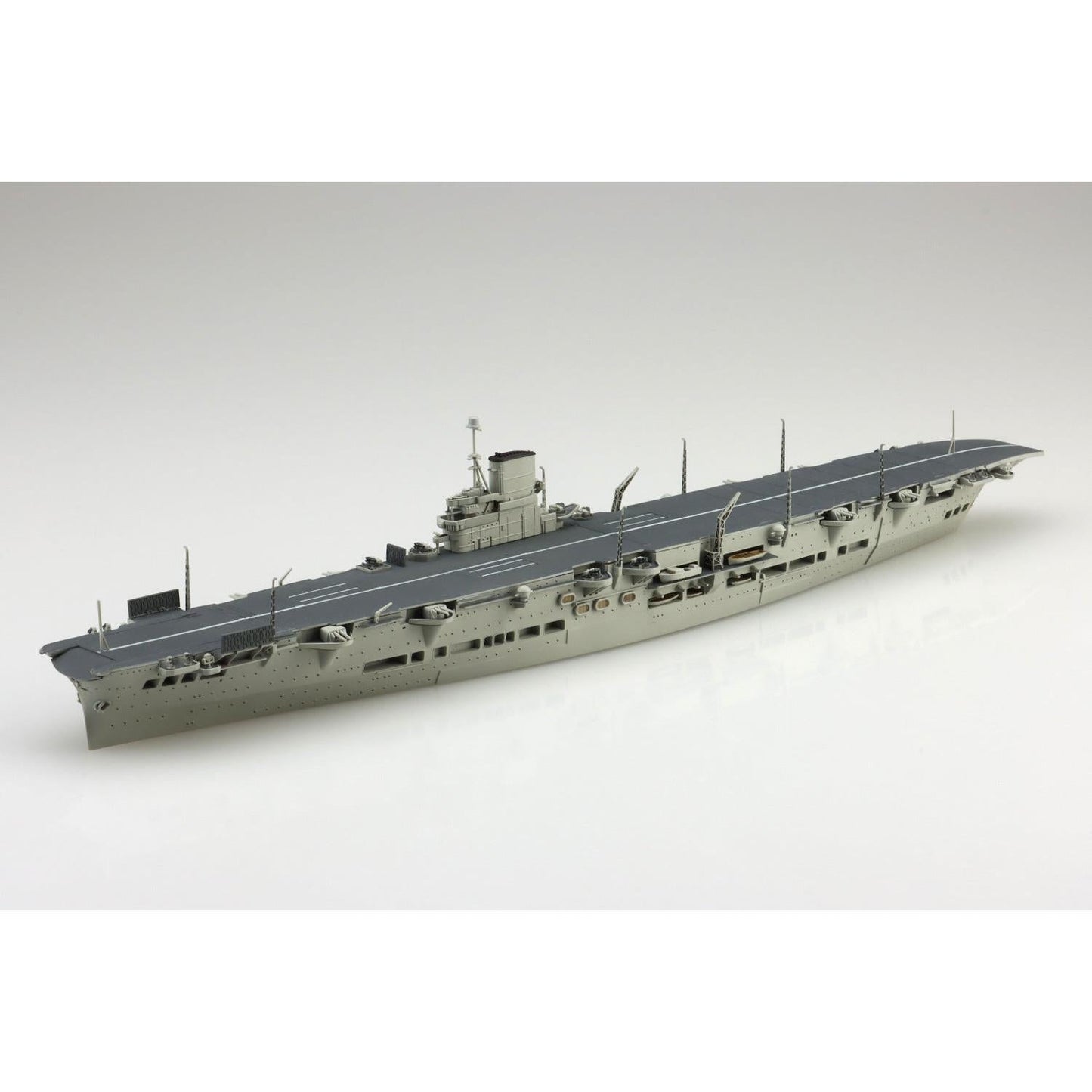 1/700 British Aircraft Carrier HMS Ark Royal