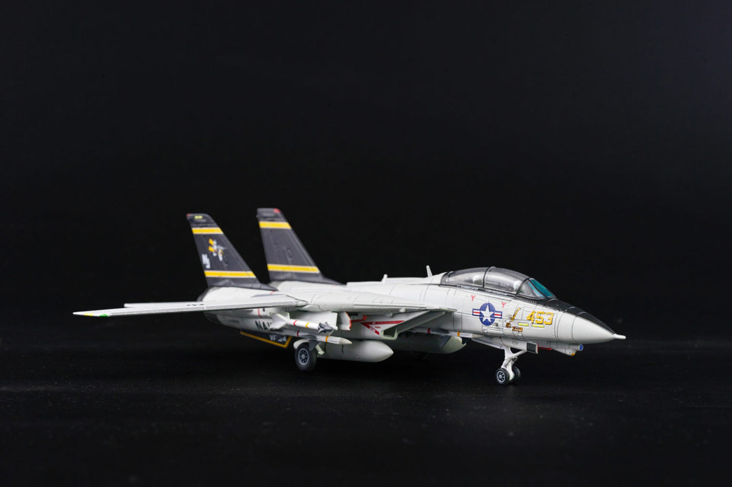 1/144 F14A Tomcat VF124 Gunfighters NJ453