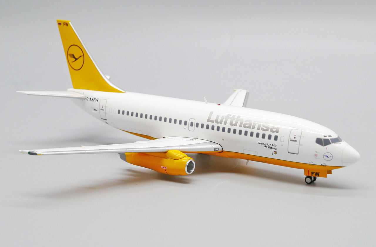 1/200 Lufthansa B737200 DABFW Experimental Color Scheme