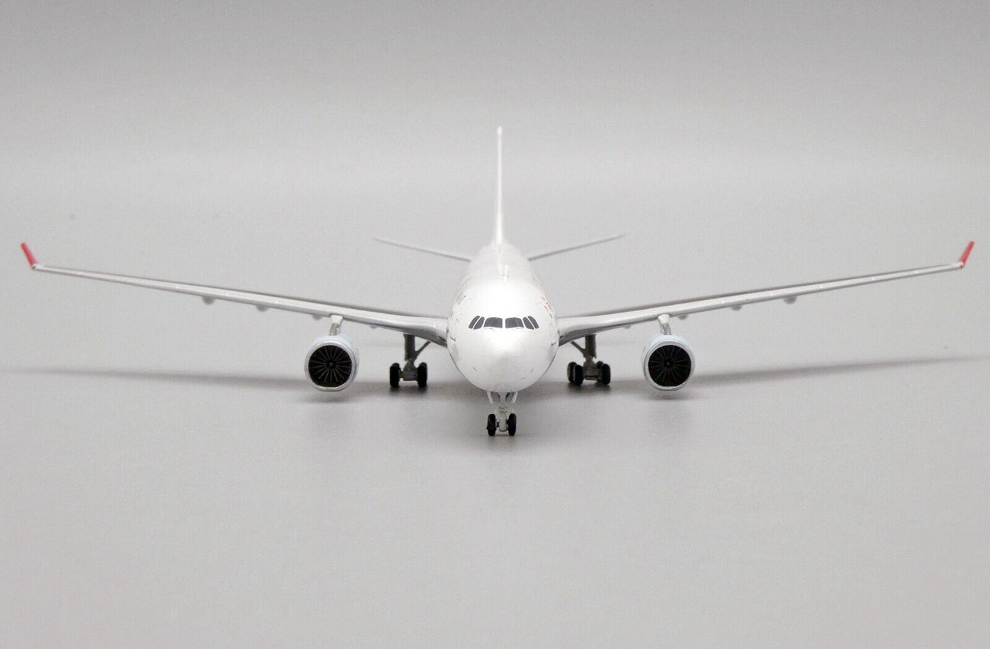 1/400 Dragonair A330-300 B-HYF "Serving you for 25 years"