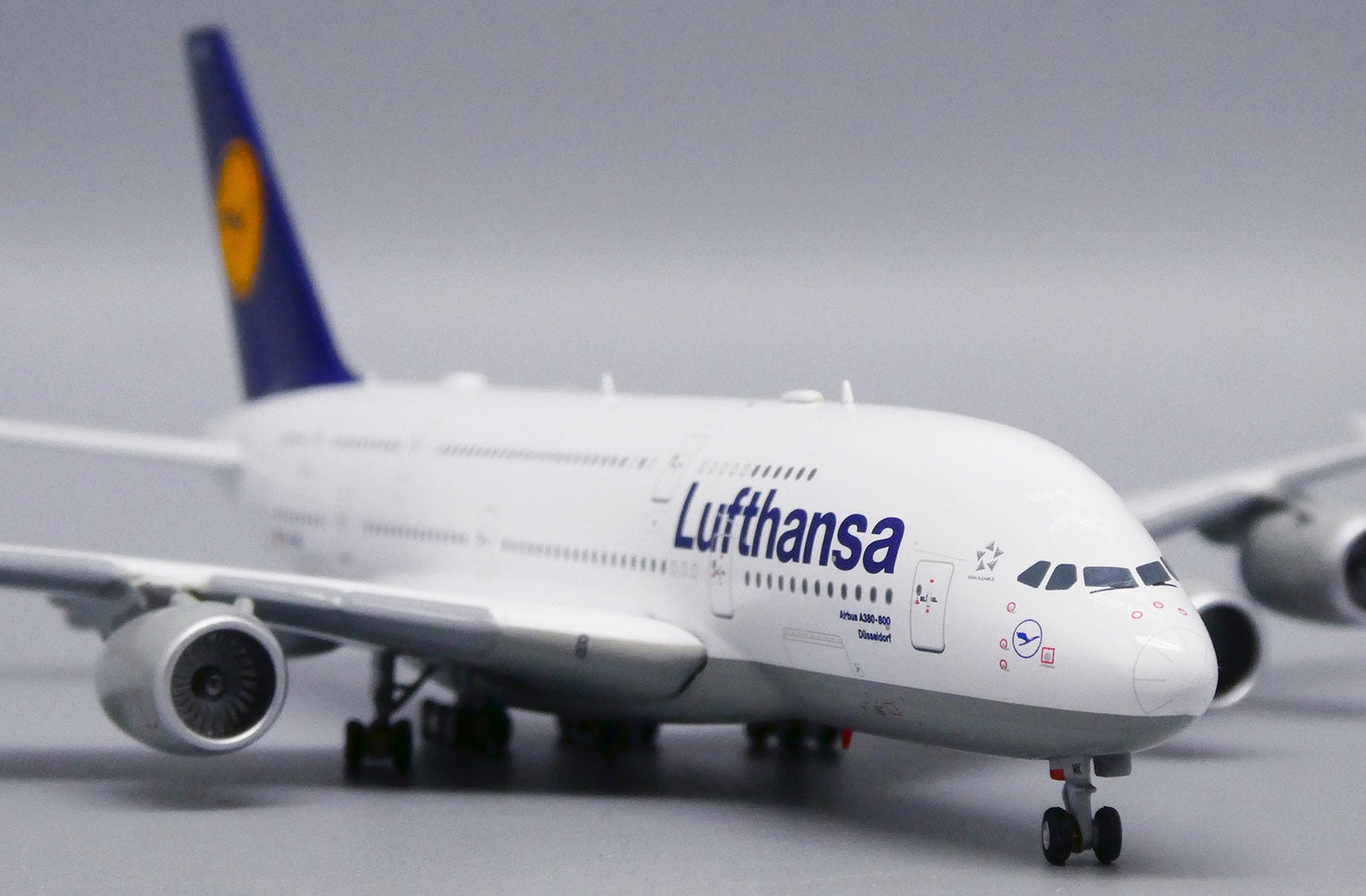 1/400 Lufthansa A380 DAIMK