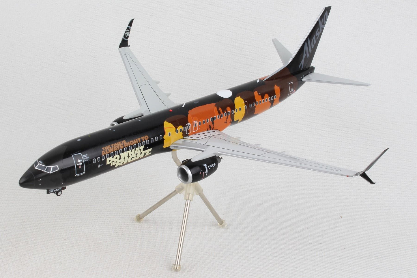 1/200 Alaska Airlines B737900ER N492AS Our Commitment Livery