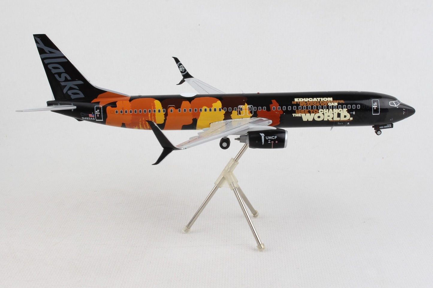 1/200 Alaska Airlines B737900ER N492AS Our Commitment Livery