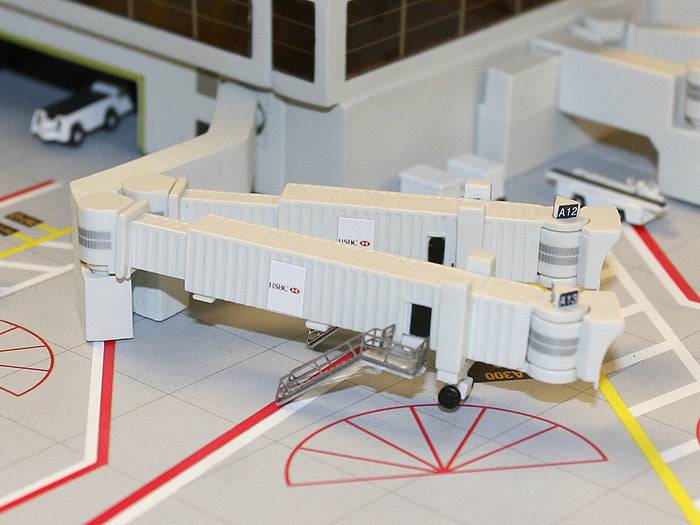 1/400 Air Bridge Set 2 (3 Double WideBody Bridges)