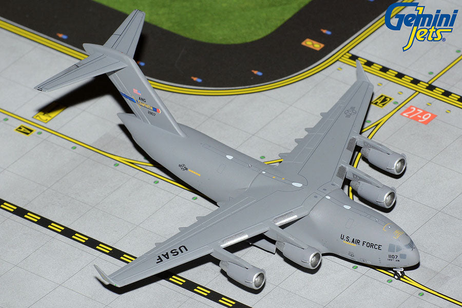 1/400 U.S.Air Force C-17A Globemaster 02-1107 (Charlotte ANG Base)