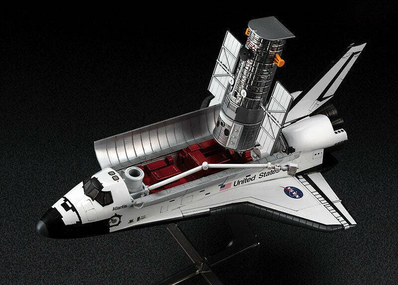 1/200 SPACE SHUTTLE ORBITER & HUBBLE SPACE TELESCOPE