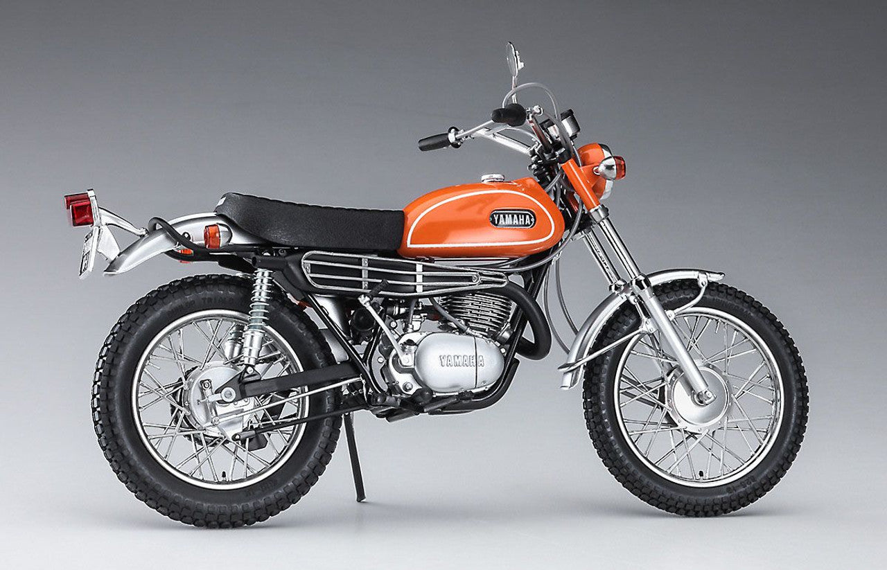 1/10 YAMAHA ENDURO DT250 MANDARIN ORANGE