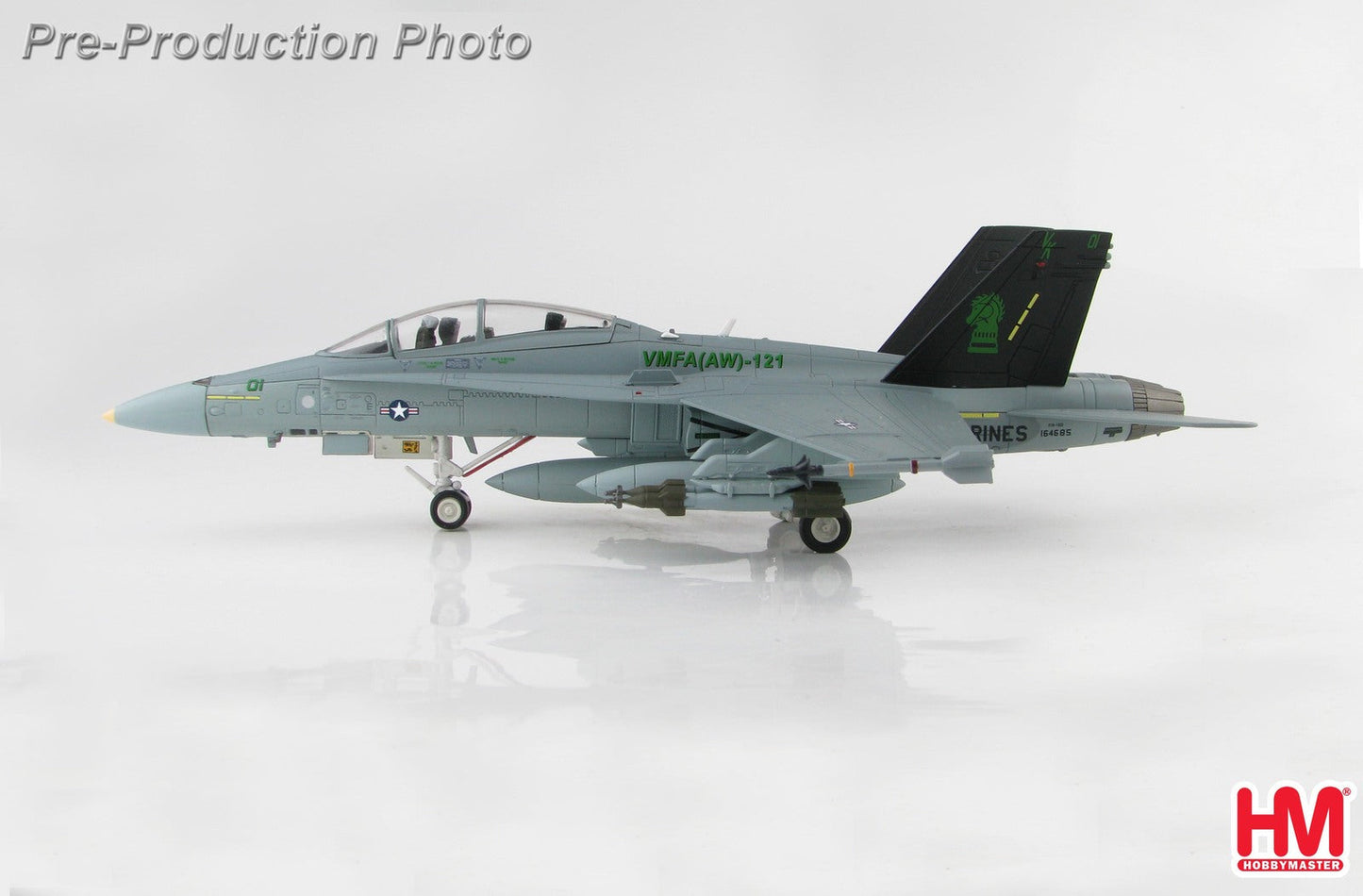 1/72 McDonnell Douglas F/A-18D Hornet 164685 VMFA(AW)-121 Green Knights 2004