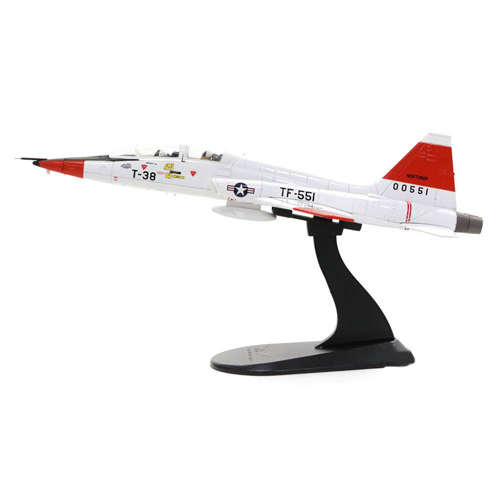 1/72 T-38A Talon - Jackie Cochran - 61