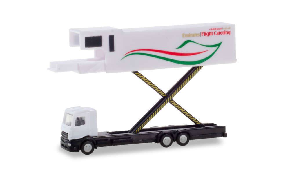 1/200 Emirates Flight Catering A380