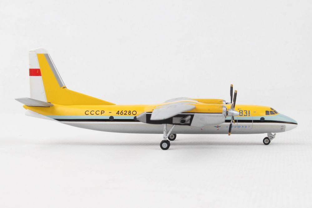 1/200 Aeroflot Antonov AN24B Demonstration aircraft Le Bourget 1969